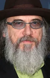 Ларри Чарльз